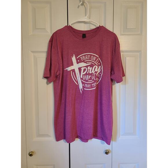 Gildan large women's purple "Pray on it" graphic tee - Picture 1 of 7